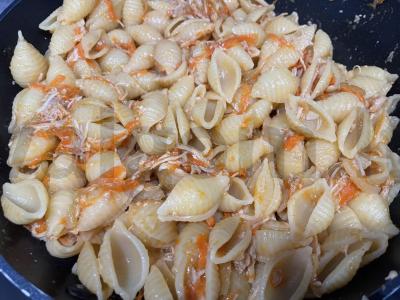 Makaronai su morkomis ir troškinta mėsa Žingsnis 5