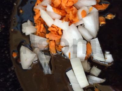 Troškinta kopūstai su pomidorų tyrė Žingsnis 1