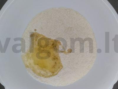 Migdolų pyragas su džemo įdaru Žingsnis 3