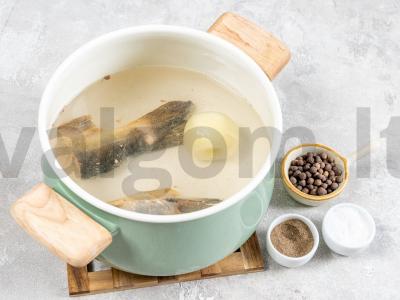 Namų žuvienė iš raudonos žuvies Žingsnis 1