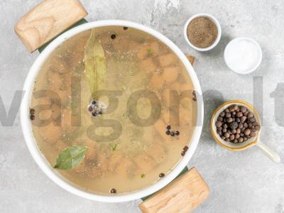 Namų žuvienė iš raudonos žuvies Žingsnis 2