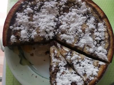 Zebro pyragas lėkštėje pagrindine nuotrauka