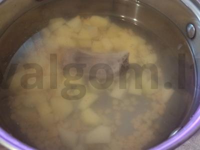 Žirnių sriuba su kiaulienos šonkauliais Žingsnis 2