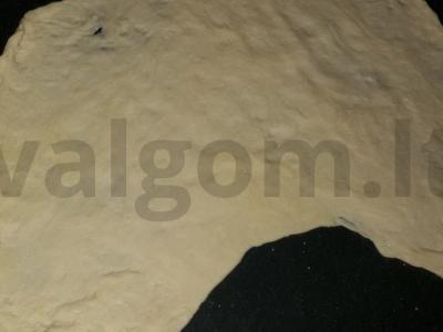 Pica su dešra, pomidoru ir kečupu Žingsnis 1