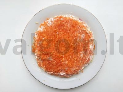 Sluoksniuotas salotas iš kalakutienos su granatu Žingsnis 4