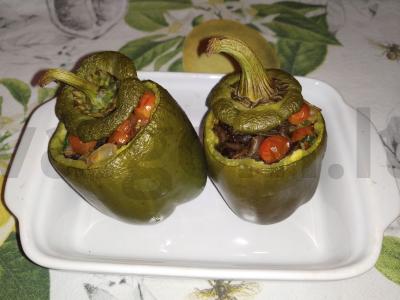 Kepti pipirai, įdaryti pievagrybiais pagrindine nuotrauka