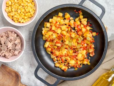 Daržovių troškinys su tunu aliejuje Žingsnis 1