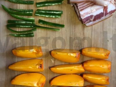 Kvapnus prosciutto su aštriu pipiru ir persimonu Žingsnis 1