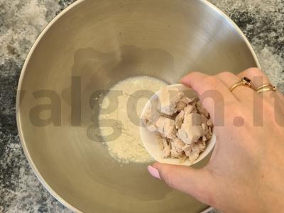 Velykinis mielinis pyragas su džiovintais vaisiais Žingsnis 1