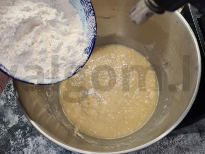 Velykinis mielinis pyragas su džiovintais vaisiais Žingsnis 6