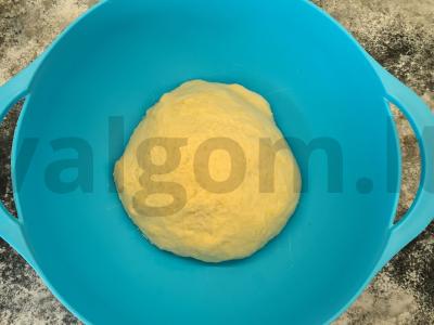 Velykinis mielinis pyragas su džiovintais vaisiais Žingsnis 7