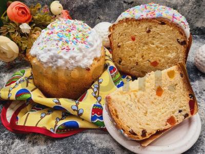 Velykinis mielinis pyragas su džiovintais vaisiais pagrindine nuotrauka