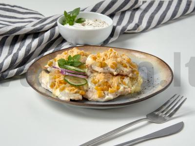 Kalakutienos filė su kukurūzais ir sūriu pagrindine nuotrauka