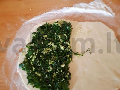 Beigluteninės plokštelės su sūriu ir žolelėmis Žingsnis 7