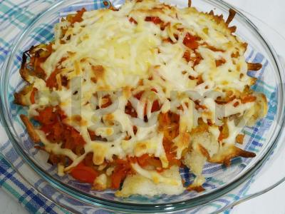 Žuvis daržovių pagalvėje pagrindine nuotrauka