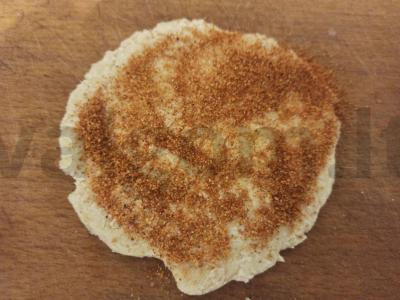 Kvietiniai pagaliukai su česnako padažu Žingsnis 1