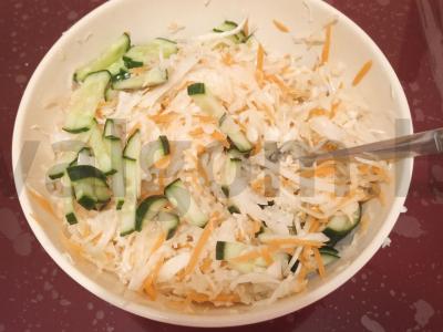 Šviežių daržovių salotas su kopūstais Žingsnis 6