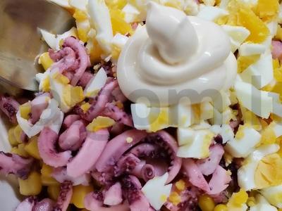 Salotas „Aštuonkojis“ su agurkais Žingsnis 6