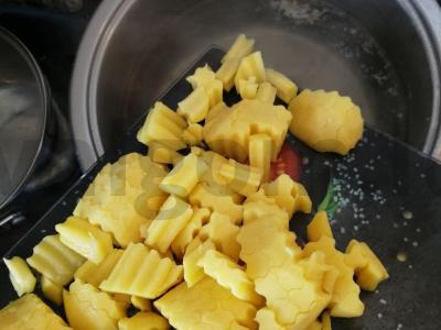 Lašišų sultinys su grietinėlėmis Žingsnis 2