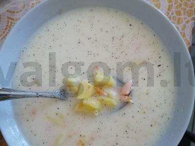 Lašišų sultinys su grietinėlėmis pagrindine nuotrauka