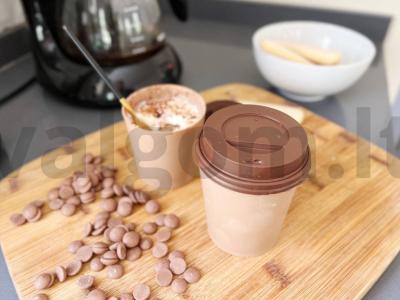 Tiramisu šokoladiniuose puodeliuose pagrindine nuotrauka