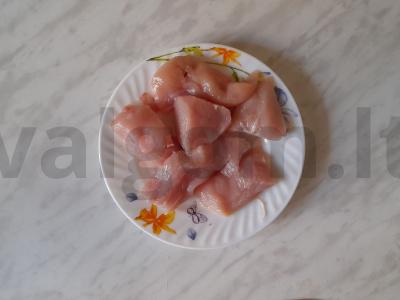 Vištienos krūtinėlė lėtojoje viryklėje Žingsnis 1