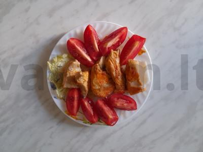 Vištienos krūtinėlė lėtojoje viryklėje pagrindine nuotrauka