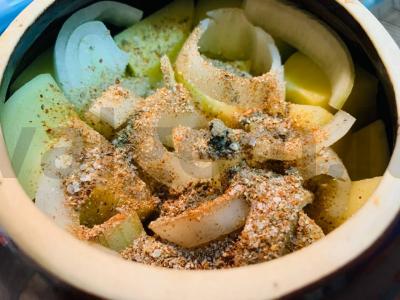 Troškinti šonkauliai su bulvėmis puode Žingsnis 6