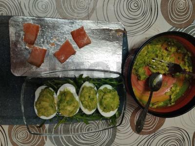 Įdaryti kiaušiniai su upėtakiu ir avokadu Žingsnis 4