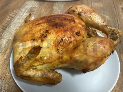 Keptas vištienos su česnaku pagrindine nuotrauka