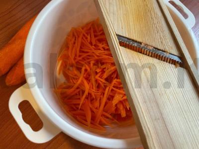 Korejietiška morkų salotos per 30 minučių Žingsnis 1