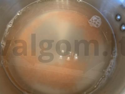 Raudonos lęšio sriuba su meatballs Žingsnis 1