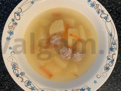 Raudonos lęšio sriuba su meatballs Žingsnis 10