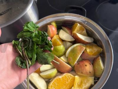 Obuolių, apelsinų ir mėtų kompotas Žingsnis 3