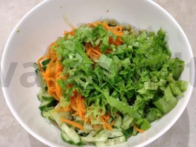 Vištienos, žirnių ir korėjietiškų morkų salotas Žingsnis 5