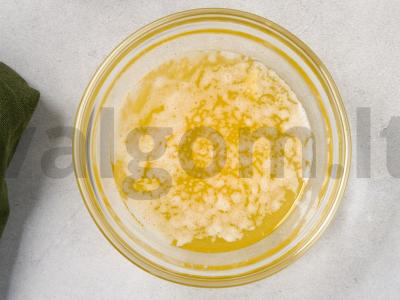 Omletas kaip vaikų darželyje orkaitėje Žingsnis 4