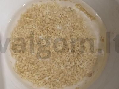 Sūris su mėsos sultiniu ir perliniu miežiu Žingsnis 1