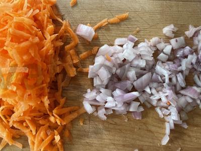 Vištienos sriuba su makaronais ir bulvėmis pietums Žingsnis 4