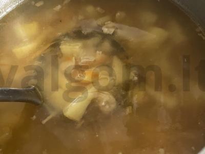 Vištienos sriuba su makaronais ir bulvėmis pietums Žingsnis 7