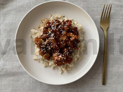 Vištiena su prieskoniniais anakardžiais pagrindine nuotrauka