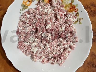 Naudingos kotletai iš dviejų ingredientų Žingsnis 2