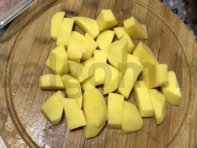 Grikių sriuba su meatballs Žingsnis 1