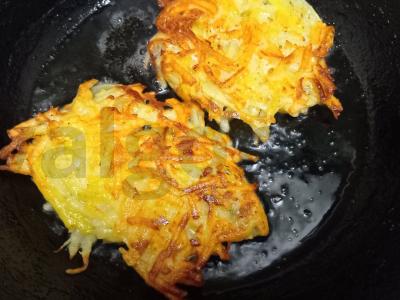 Bulviniai blynai su parmezanu Žingsnis 8