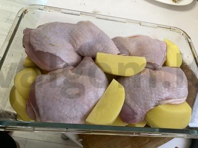 Vištiena su bulvėmis ir prieskoniais orkaitėje Žingsnis 2