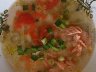 Upėtakio sriuba su salierais ir morkomis pagrindine nuotrauka