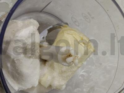 Nepaprastas pieno bananų kokteilis Žingsnis 1