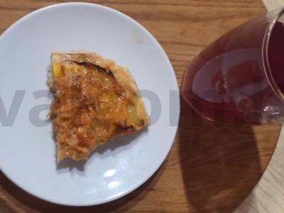 Kopūstų pyragas su pienu pagrindine nuotrauka