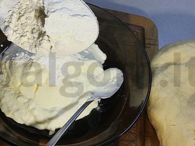 Sūrio pyragėliai Žingsnis 8