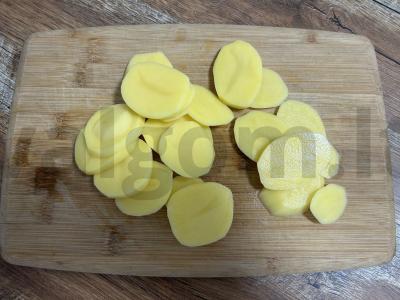 Kiauliena po šubele ant bulvių pagalvėlės Žingsnis 5