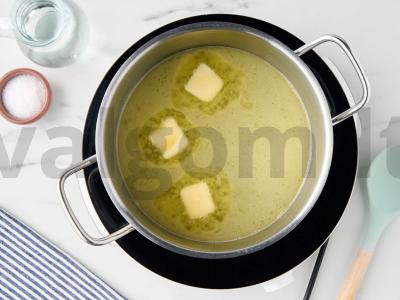 Varškės žiedas su spanguolėmis Žingsnis 1